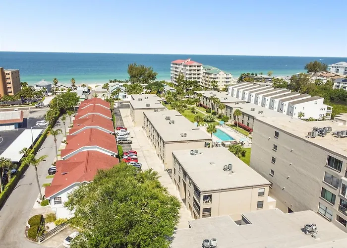 Intracoastal 5 Min Walk To Beach!