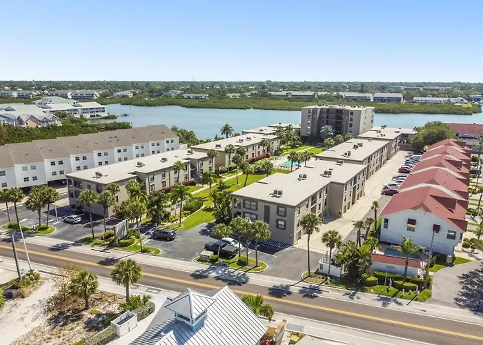 Intracoastal 5 Min Walk To Beach! *